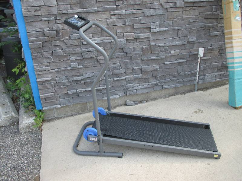 lot 86 image: Treadmill