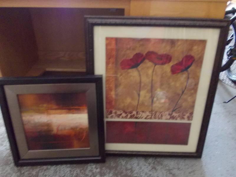 2 Framed Pictures