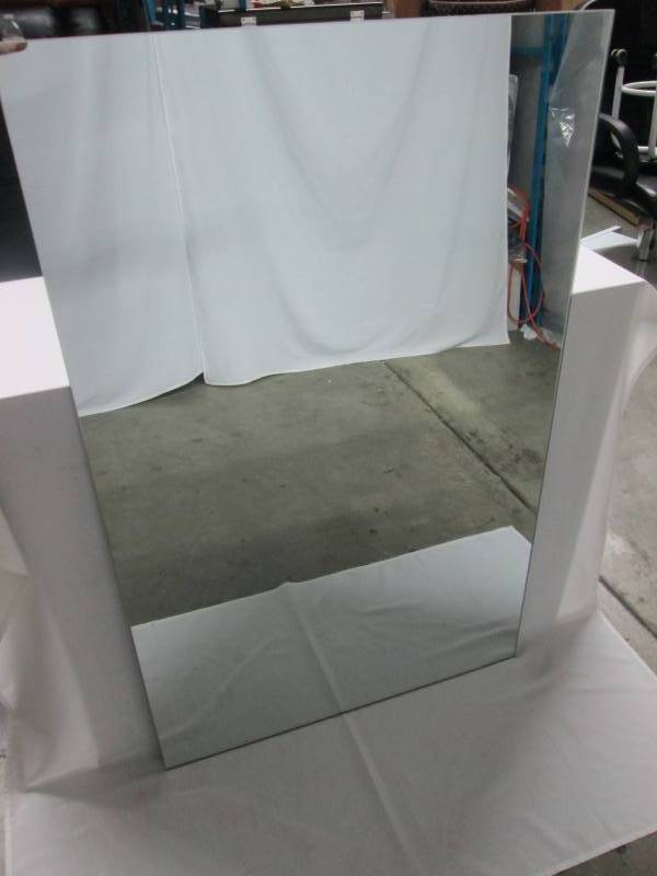 Salon Mirror