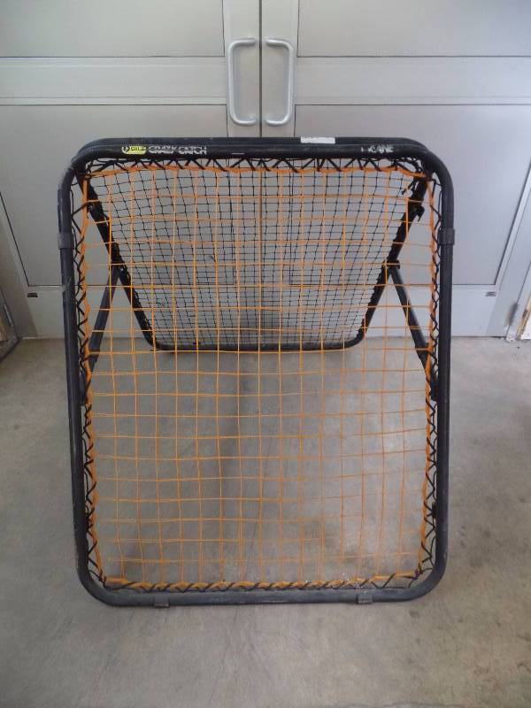 lot 20 image: Crazy Catch Pitching Net