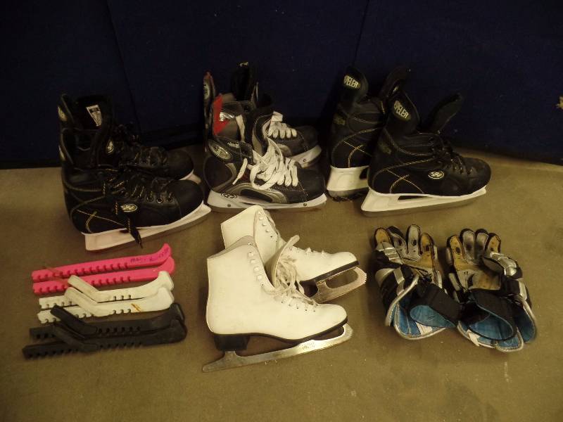 lot 33 image: Hockey Skates & More