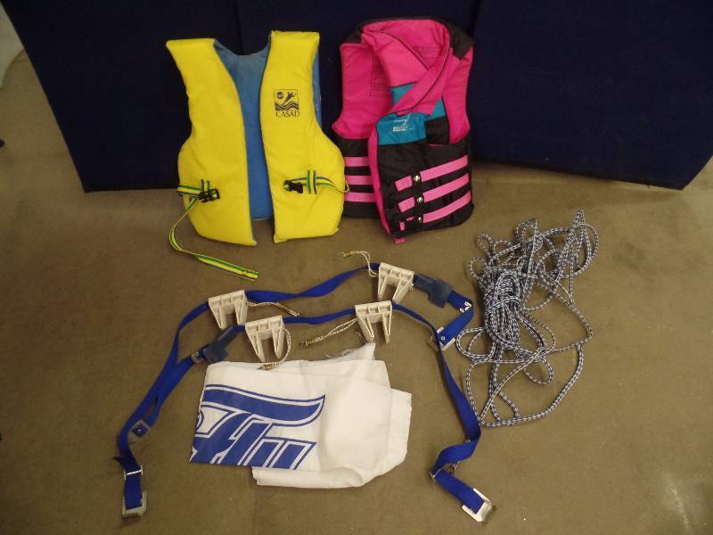 lot 34 image: BoatWater Play Accessories
