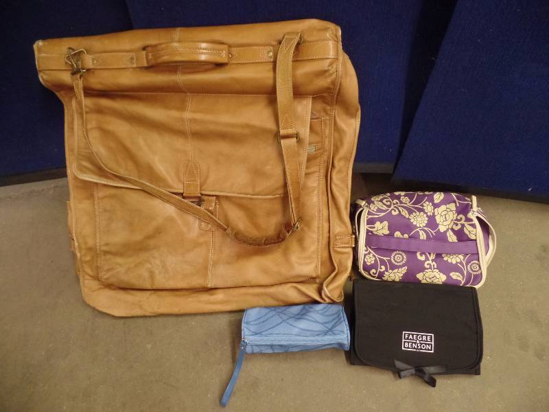 lot 43 image: Travel Bags