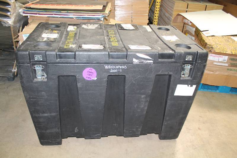 Plastic Storage Tote wClasps & Lid 32 x 58 x 40.