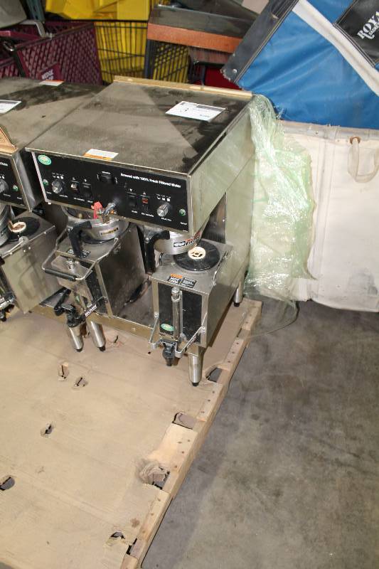 Bunn Commercial Coffee Maker Model Dual 20900-0046 Dual Coffee Drip System 120208V 28.3A 5990W 18 x 19 x 34.