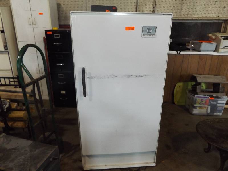 Frigidaire Refridgerator