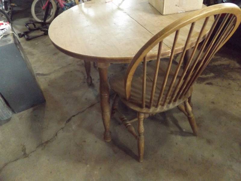 Round Wooden Table with 2 Chairs
