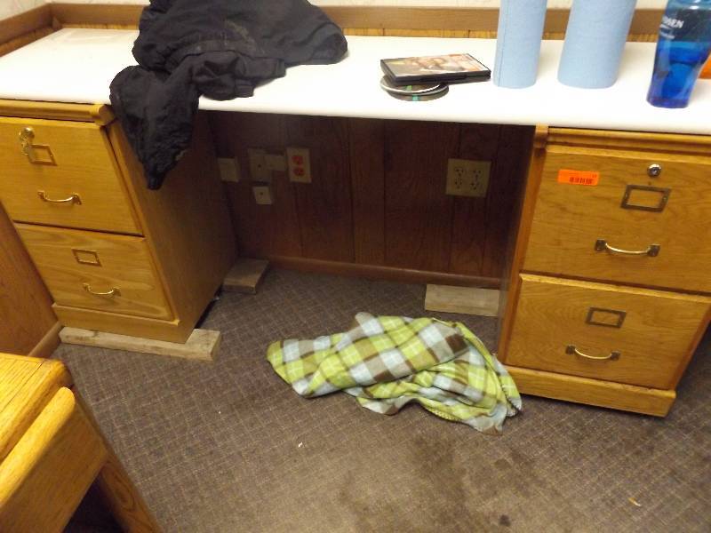 2 Wooden File Cabinets, 2 Drawers Each