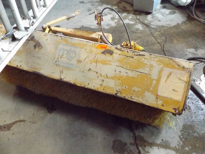 Lot Sweeper, Hydraulic Cylinder