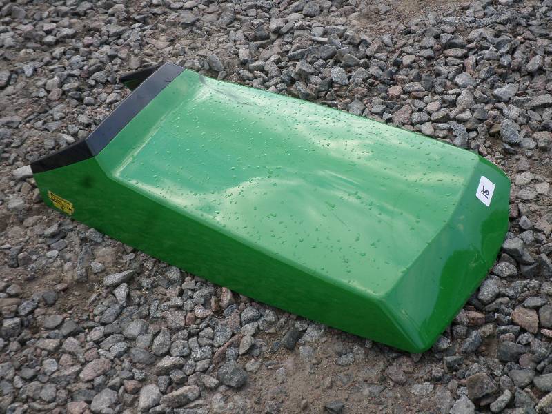 lot 15 image: John Deere 425 Tractor Hood-Has (1)...