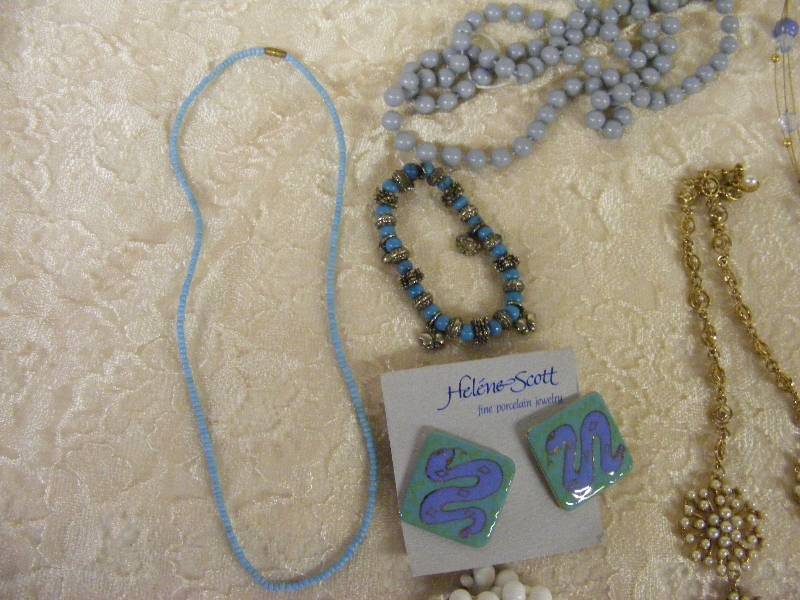Costume Jewelry - Much Vintage, Earrings Clip and Pierced