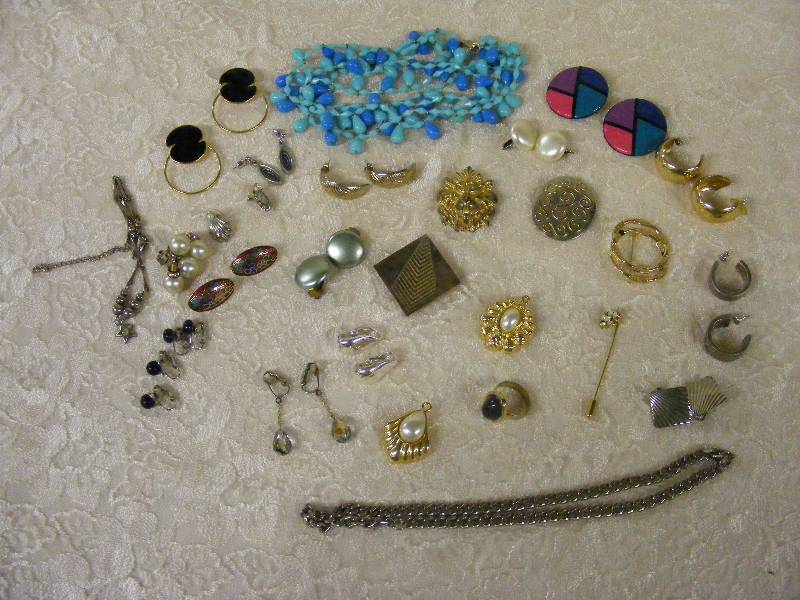Costume Jewelry - Much Vintage, Earrings Clip and Pierced