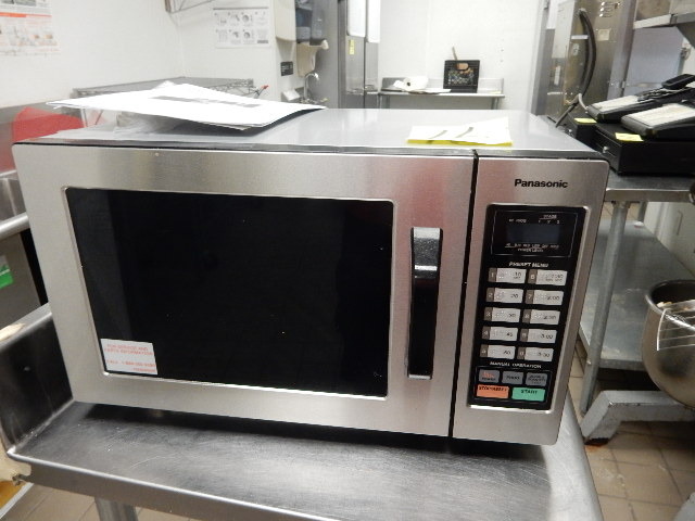 lot 16 image: Panasonic Commercial Microwave
