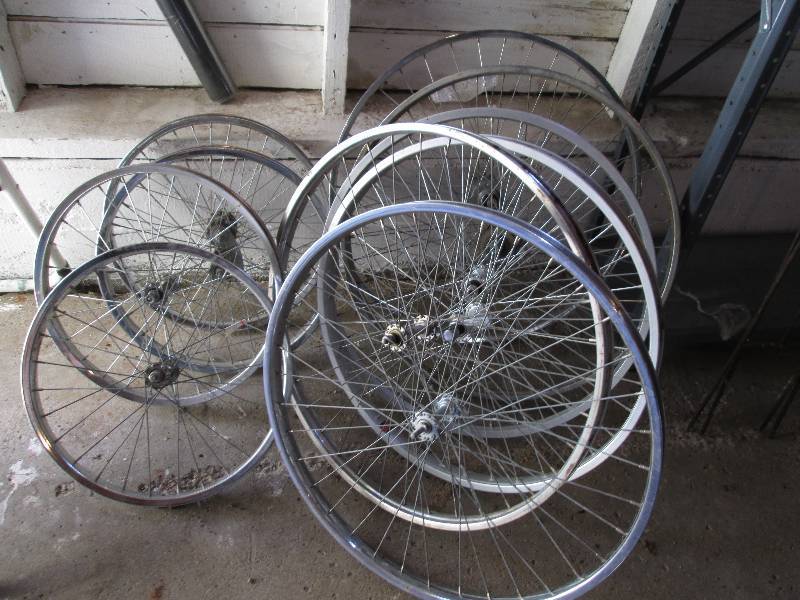 Lot of assorted size bicycle rims...