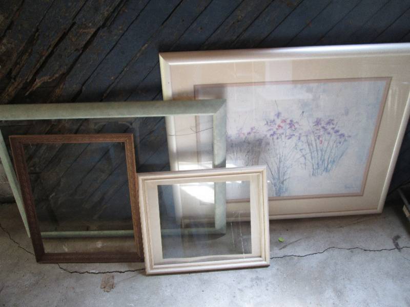 Lot of frames and a flower print, t...