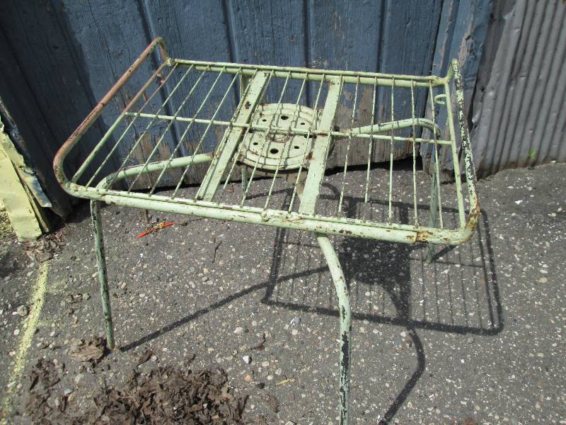 Vintage swivel top table 21 x 16...