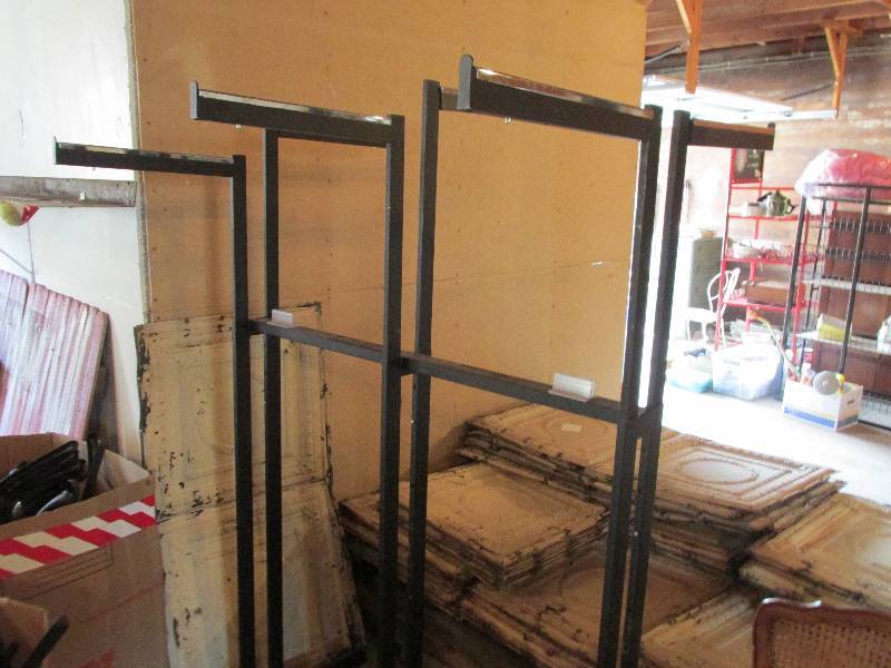 Adjustible height double sided clot...