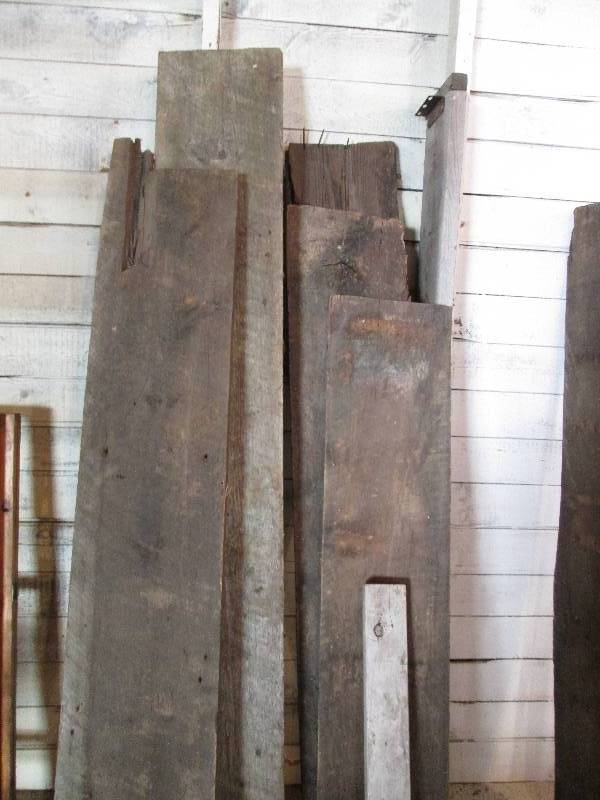 Lot of 5 old barn wood planks...