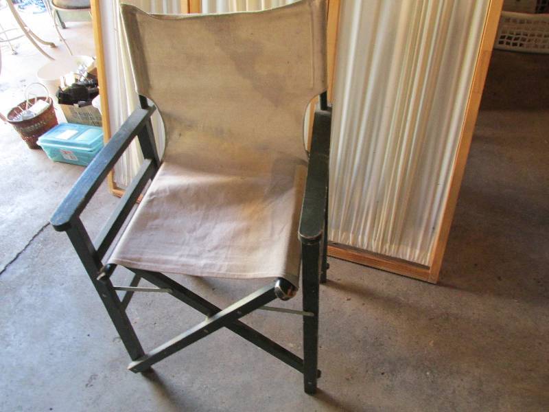 Folding camp chair...