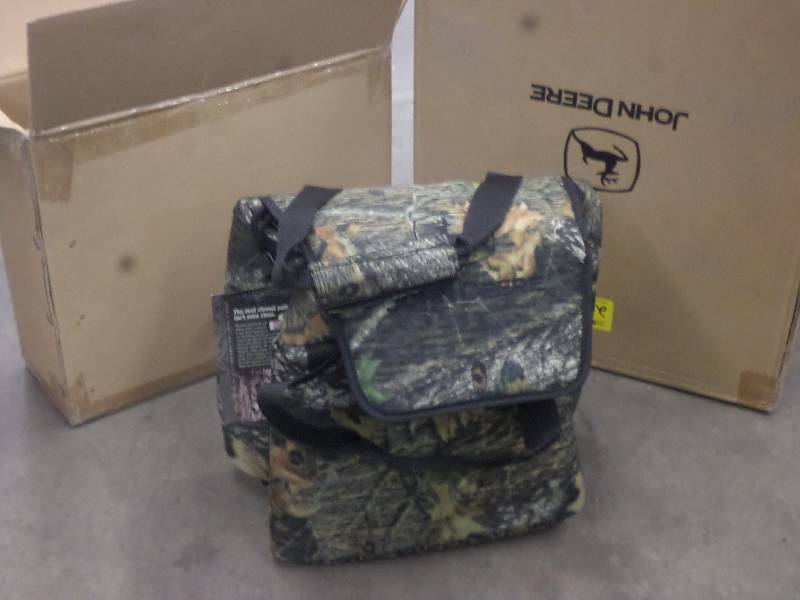 lot 53 image: (4) New John Deere Mossy Oak Camo F...
