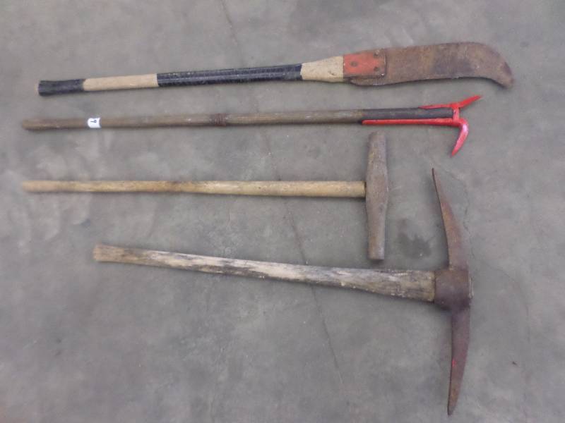lot 59 image: 4-Piece Lot Of Hand Tools ...