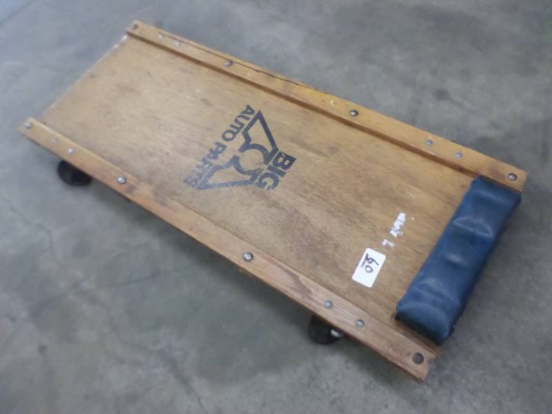 lot 60 image: Big Auto Mechaincs Floor Creeper ...