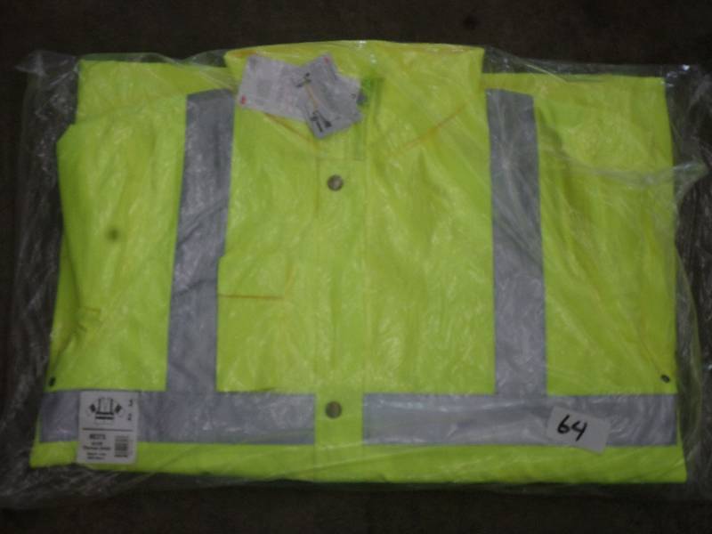 lot 64 image: New 3M Scothlite HI-VIS #8375 Therm...