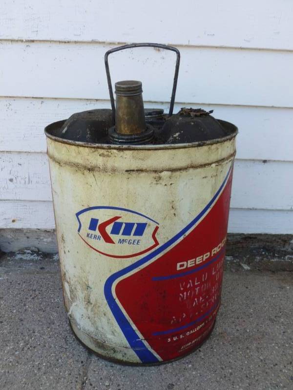 lot 51 image: Vintage Oil Can