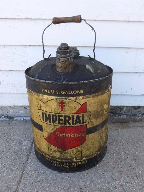 lot 52 image: Vintage Oil Can