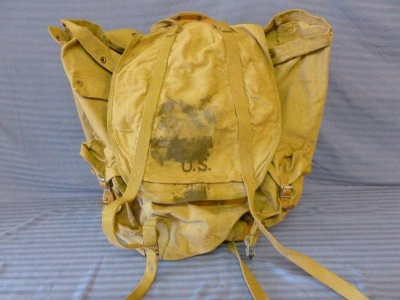 lot 57 image: Vintage US Issued Military Backpack