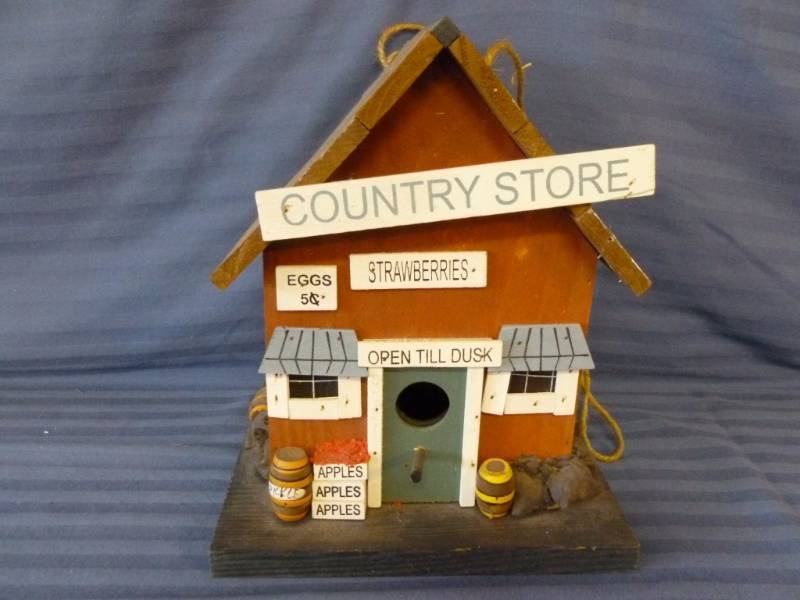 lot 80 image: Wooden Bird House