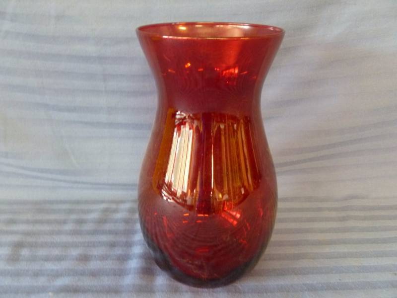 lot 112 image: Ruby Red Vase