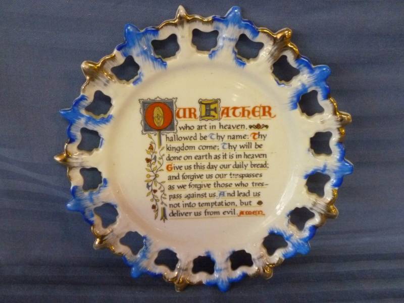lot 115 image: Vintage Porcelain Wall Plate
