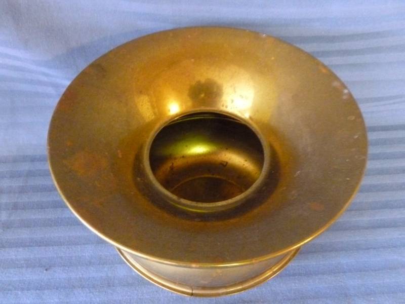 lot 120 image: Brass Spittoon