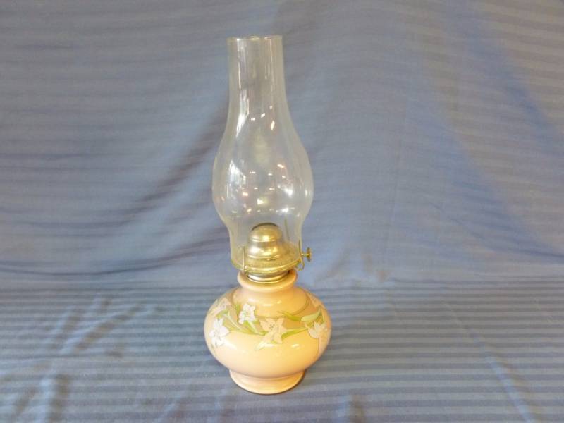lot 162 image: Oil Lamp