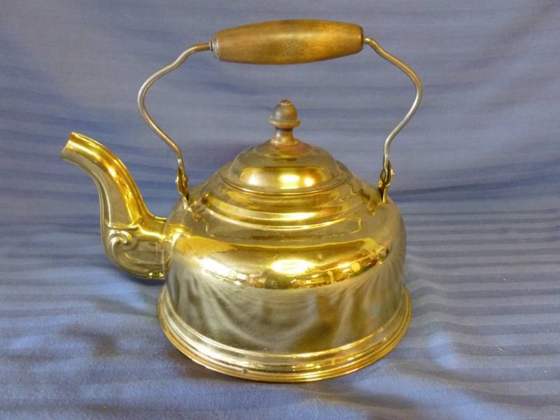 lot 173 image: Vintage Brass Tea Pot