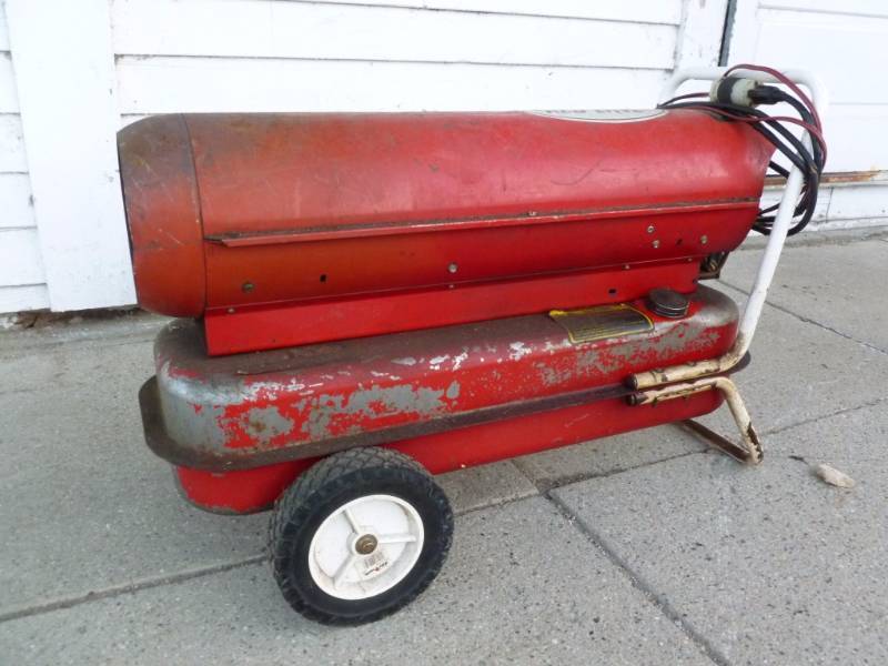 lot 4 image: Large Redline Kerosene Heater
