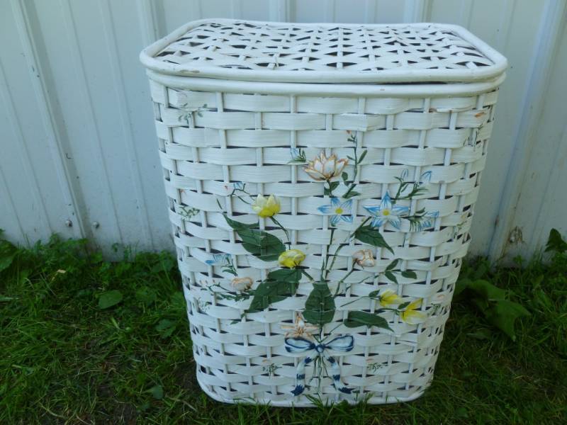 Vintage Painted Hamper