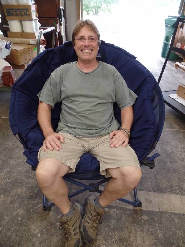 lot 39 image: Round Folding Chair
