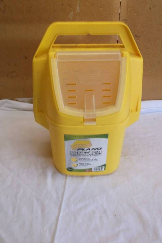 Bait bucket
