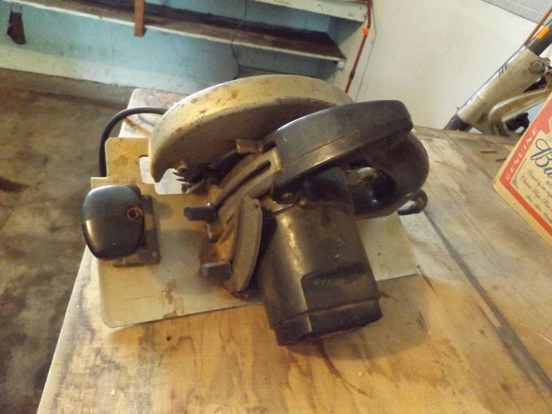 Black and Decker Skillsaw