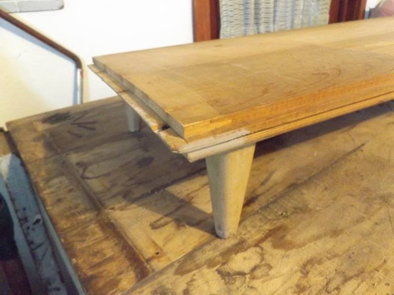 Short TableBed Tray