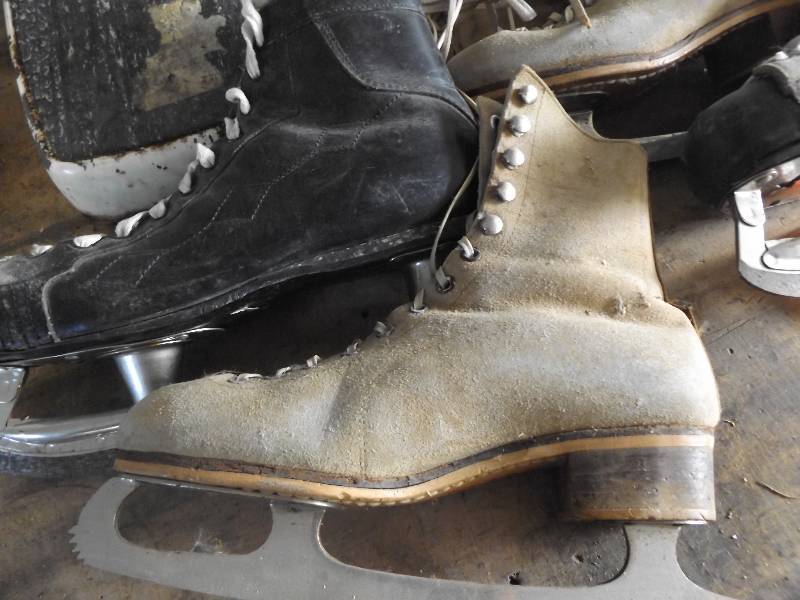 Riedell Womens skates. Hoestler by Toehammer Mens skates