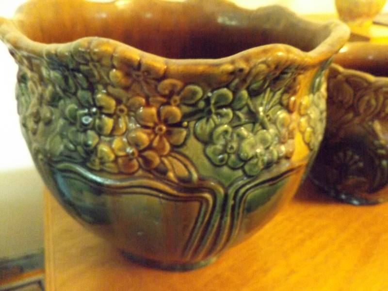 Set of 2 Glass Planters with nice design