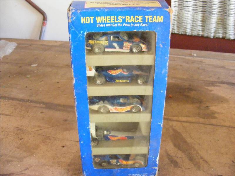 Hot Wheels Race Team in Original Package