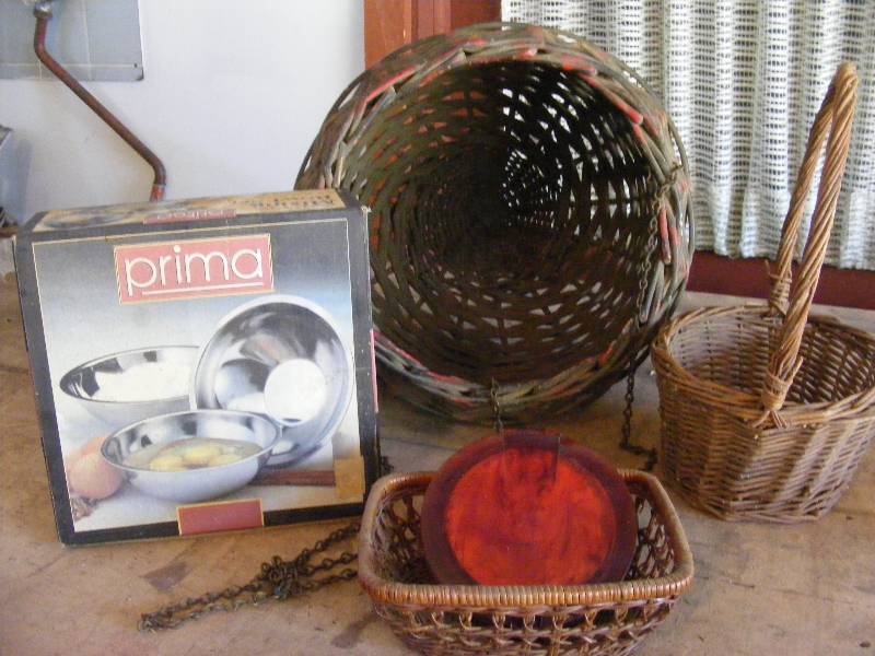 Wicker Baskets, Nesting Mixing Bowls, Vintage Compact (Mirror is loose)