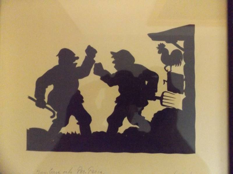 5 Vintage Silhouette Wall Hangings
