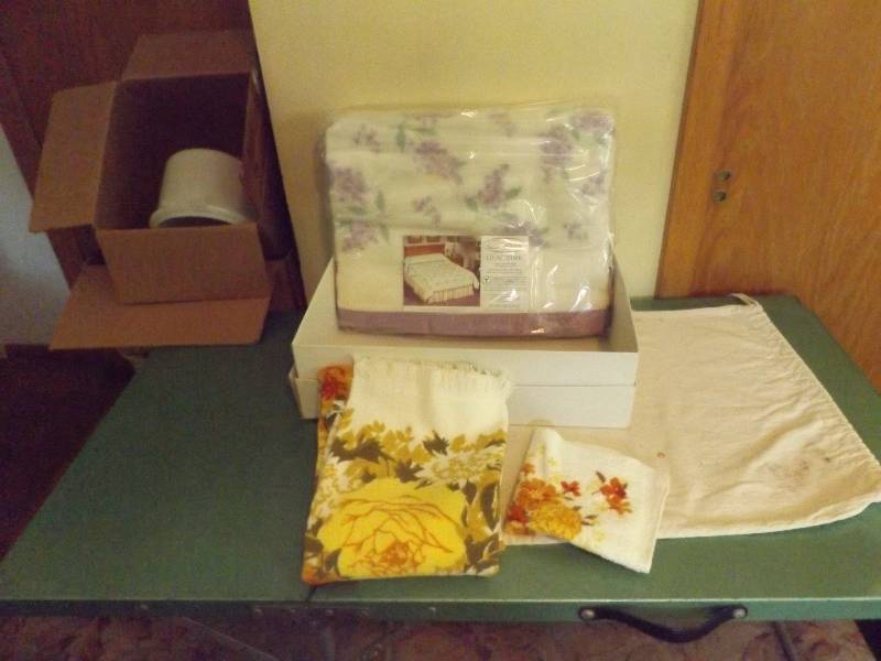 Flowered Blanket, Flowered Towel Set, Laundry Bag