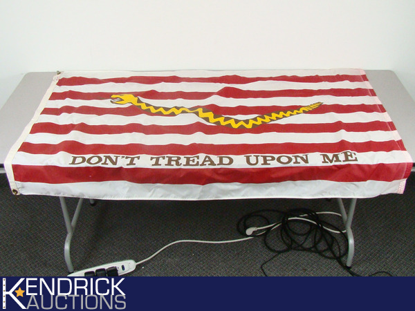 lot 15 image: Vintage Rare Dont Tread Upon Me Valley Forge Nylon Flag