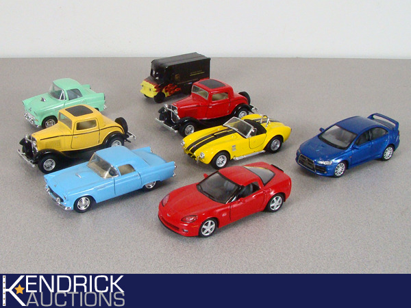 lot 49 image: Lot of 8 Mint Condition 136 Scale Die Cast Cars